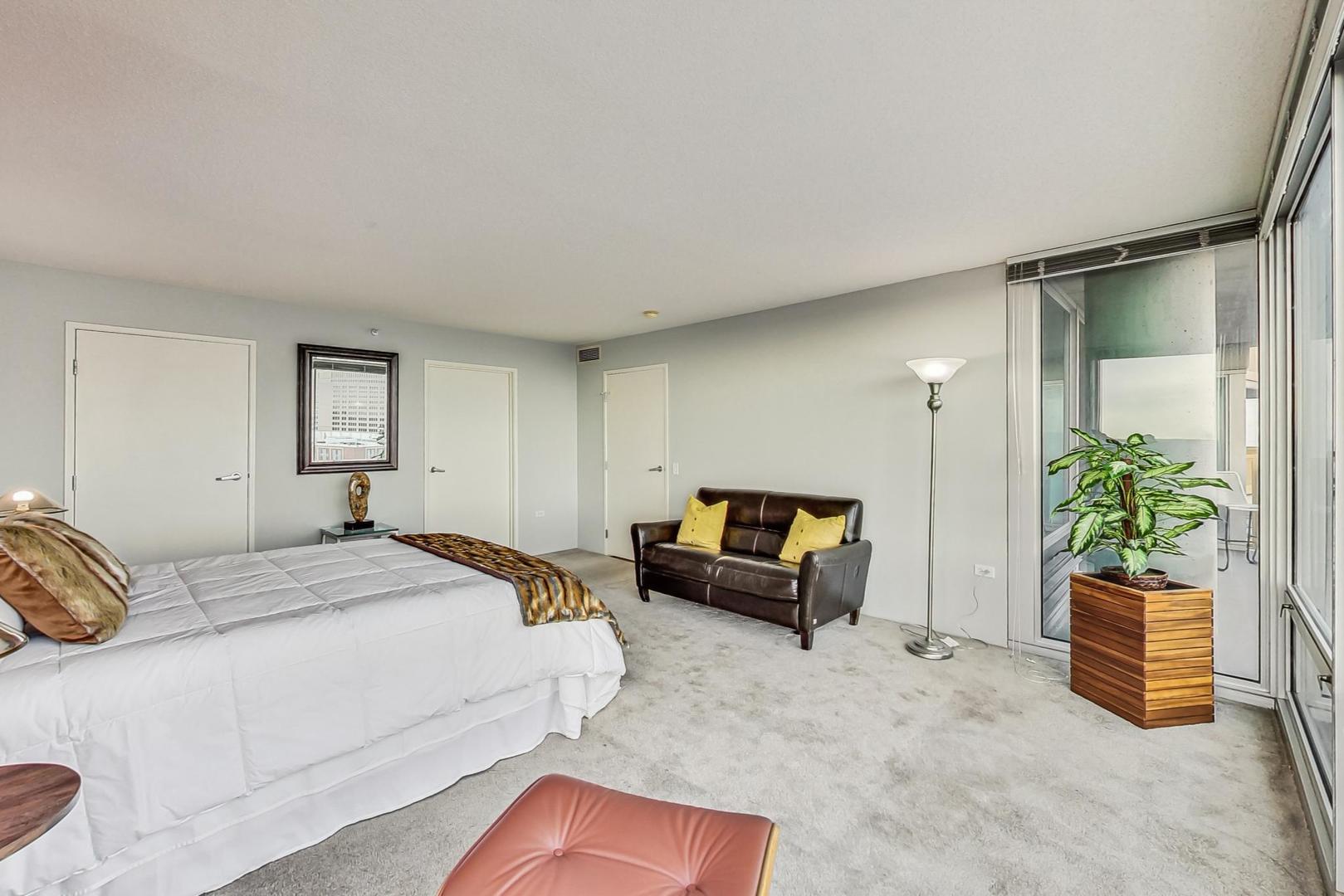 1720 MAPLE Avenue Unit: 1950