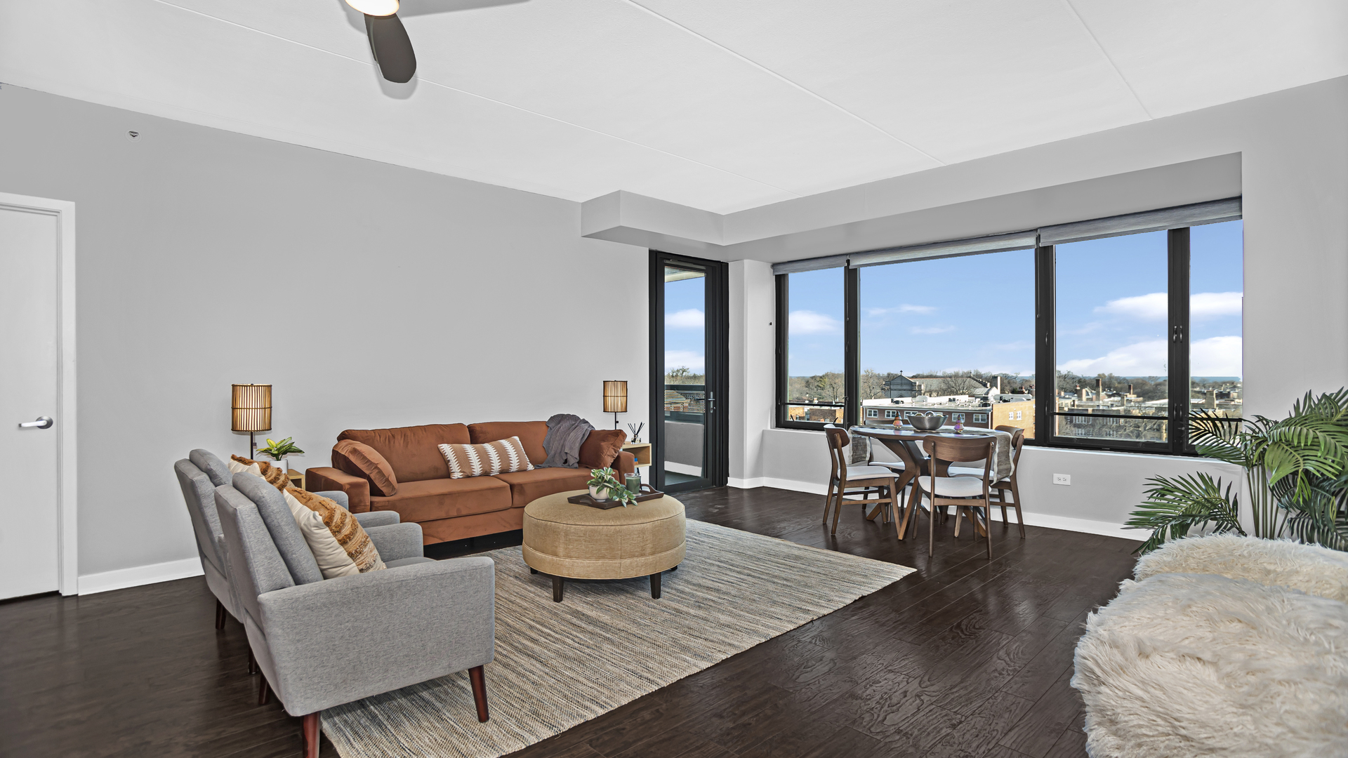 900 Chicago Avenue Unit: 604