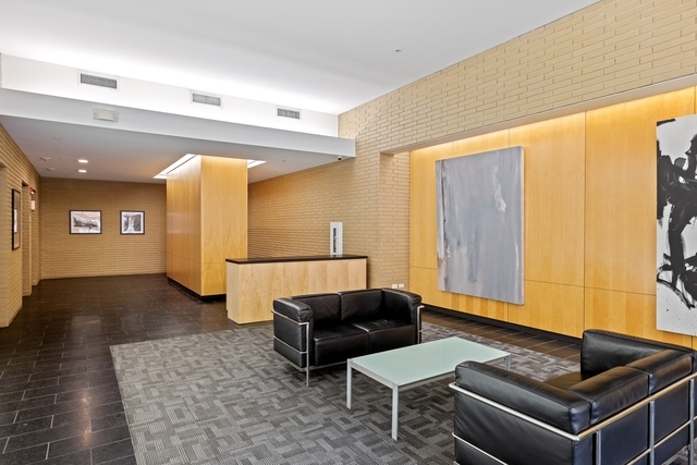 900 Chicago Avenue Unit: 604