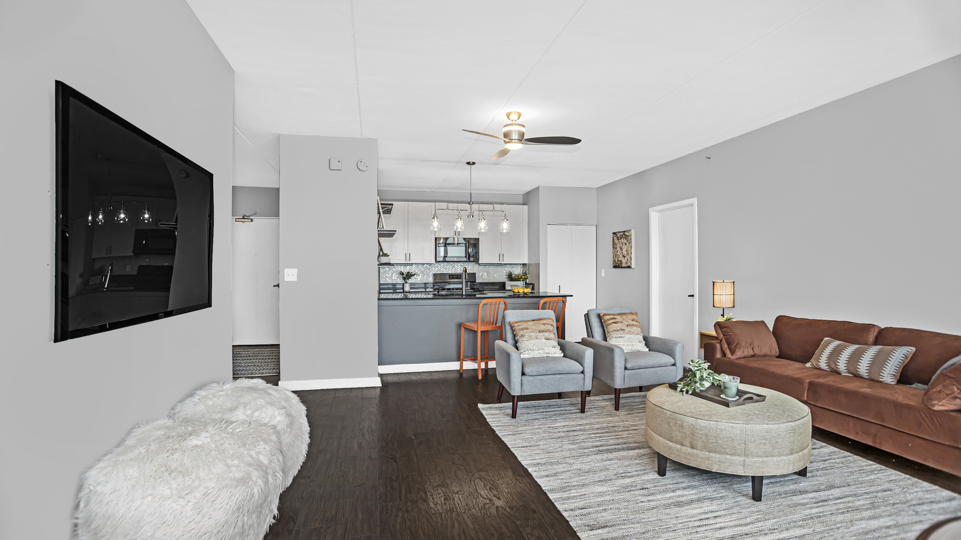 900 Chicago Avenue Unit: 604