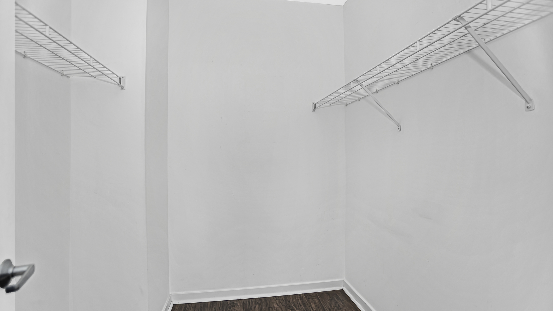 900 Chicago Avenue Unit: 604