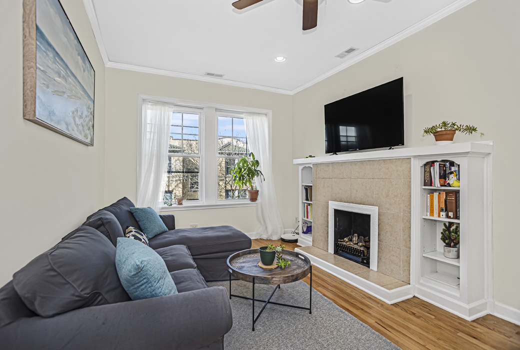 553 Elmwood Avenue Unit: 3