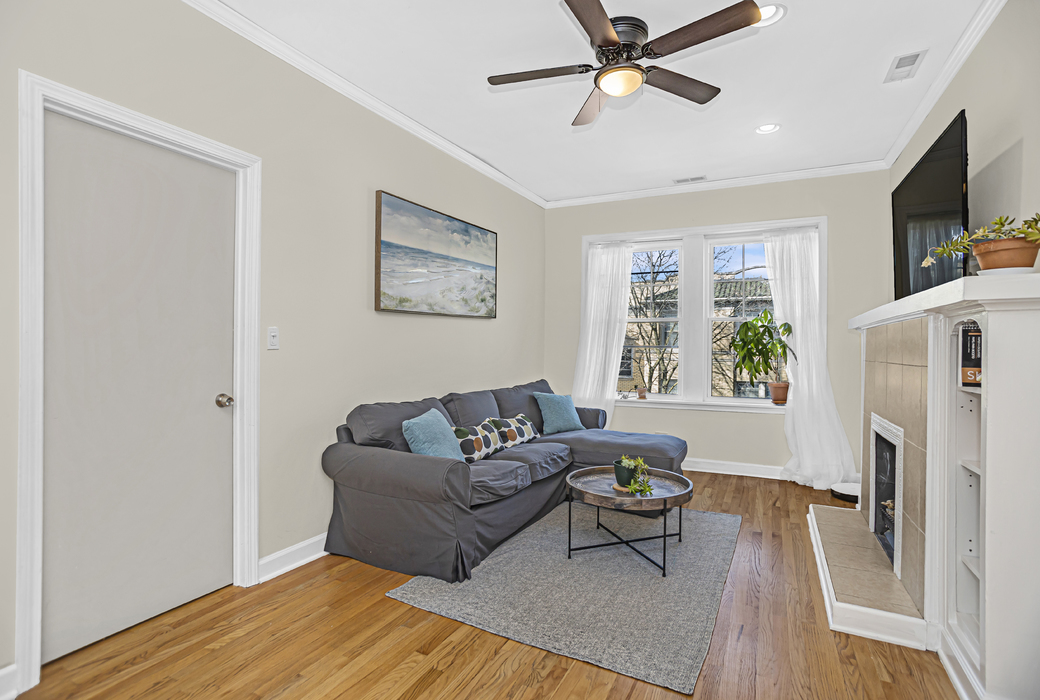 553 Elmwood Avenue Unit: 3