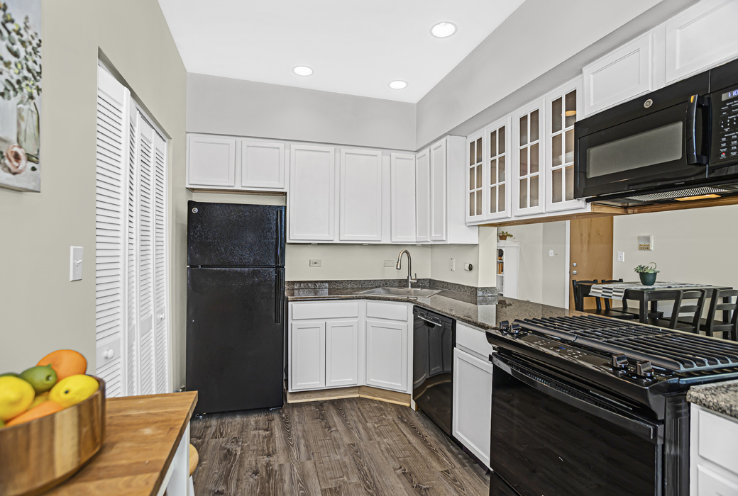 553 Elmwood Avenue Unit: 3