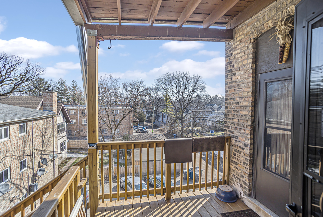 553 Elmwood Avenue Unit: 3