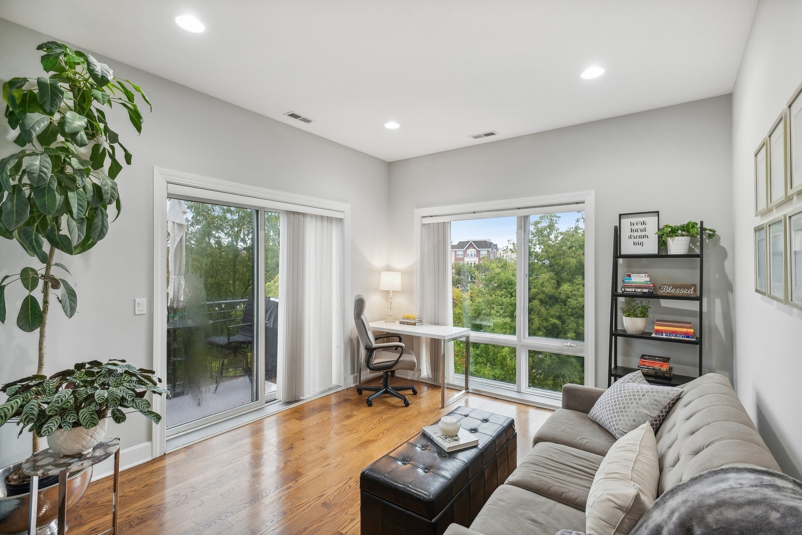 645 Custer Avenue Unit: 403