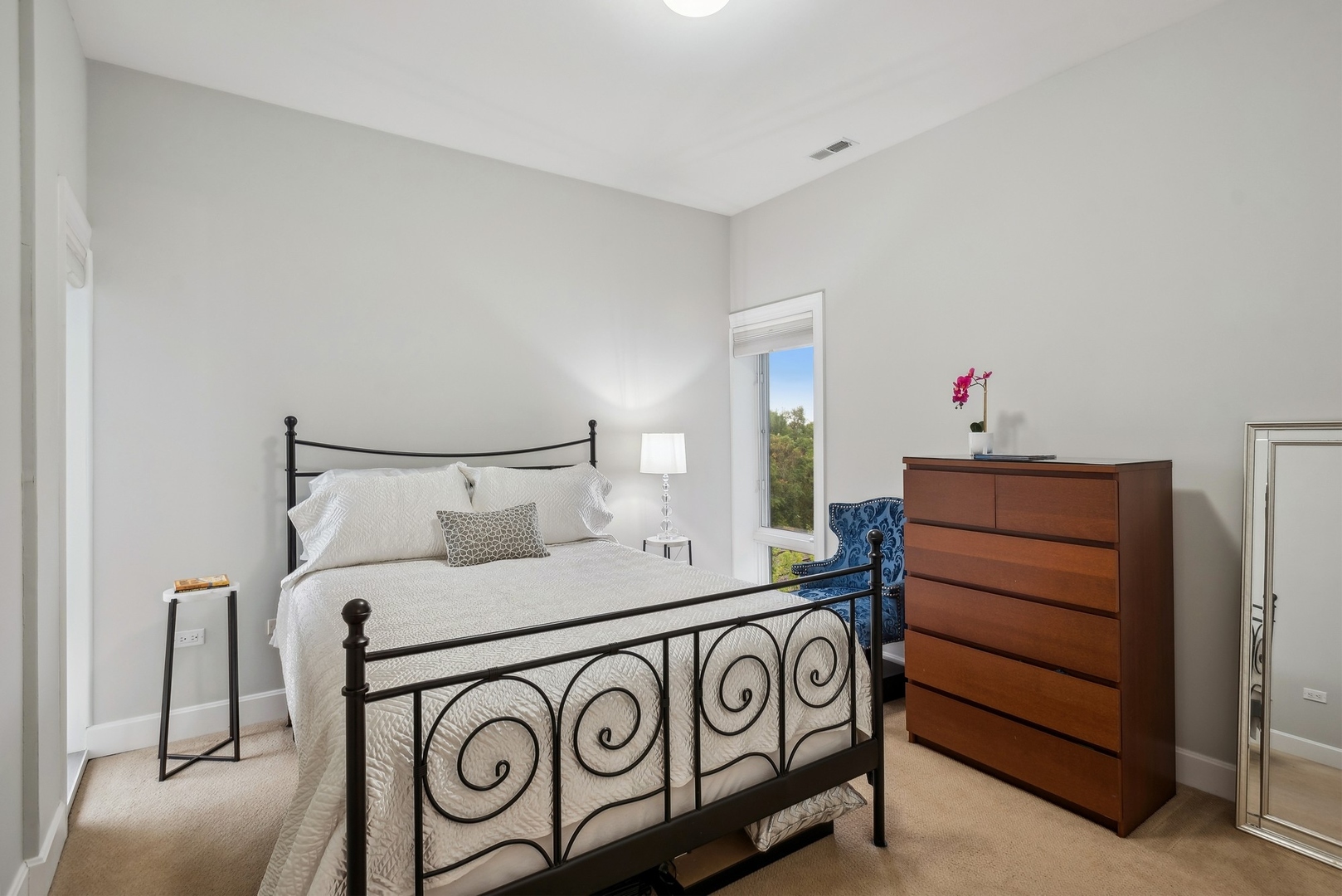 645 Custer Avenue Unit: 403