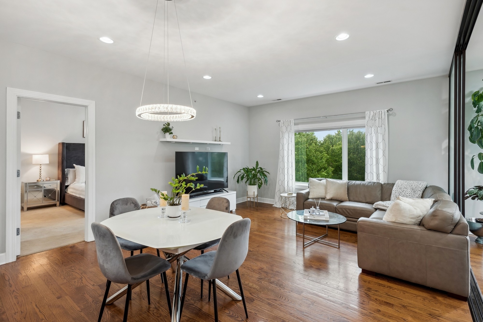 645 Custer Avenue Unit: 403