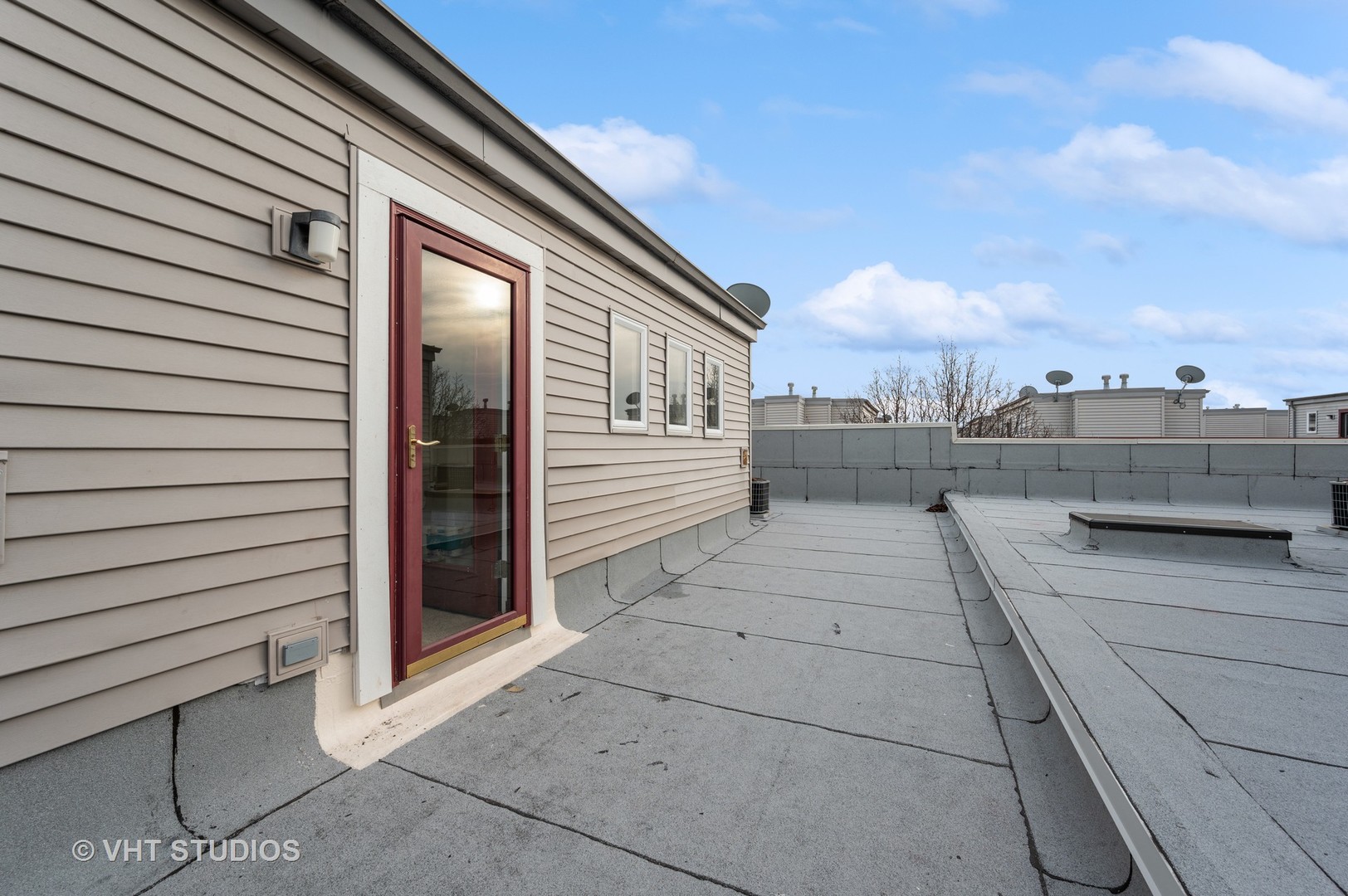 529 Chicago Avenue Unit: H