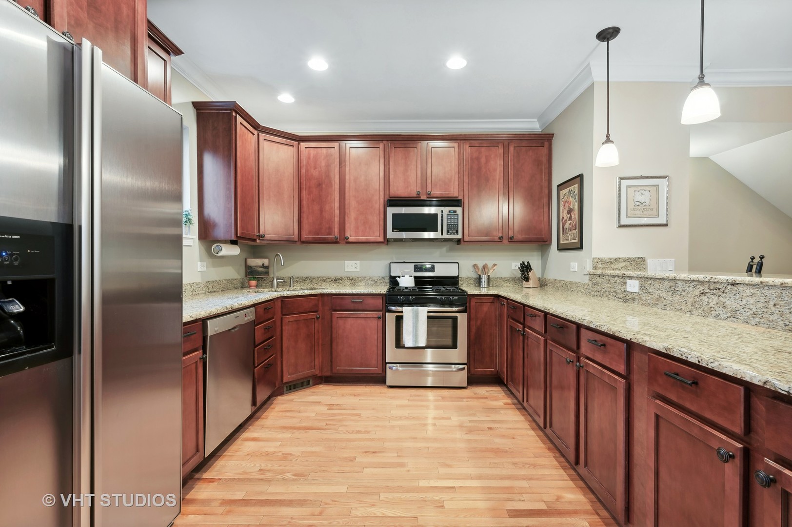 529 Chicago Avenue Unit: H