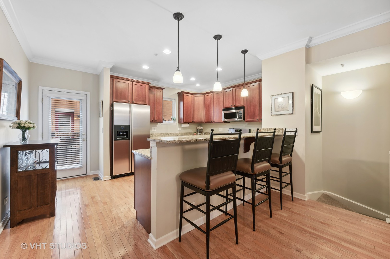 529 Chicago Avenue Unit: H