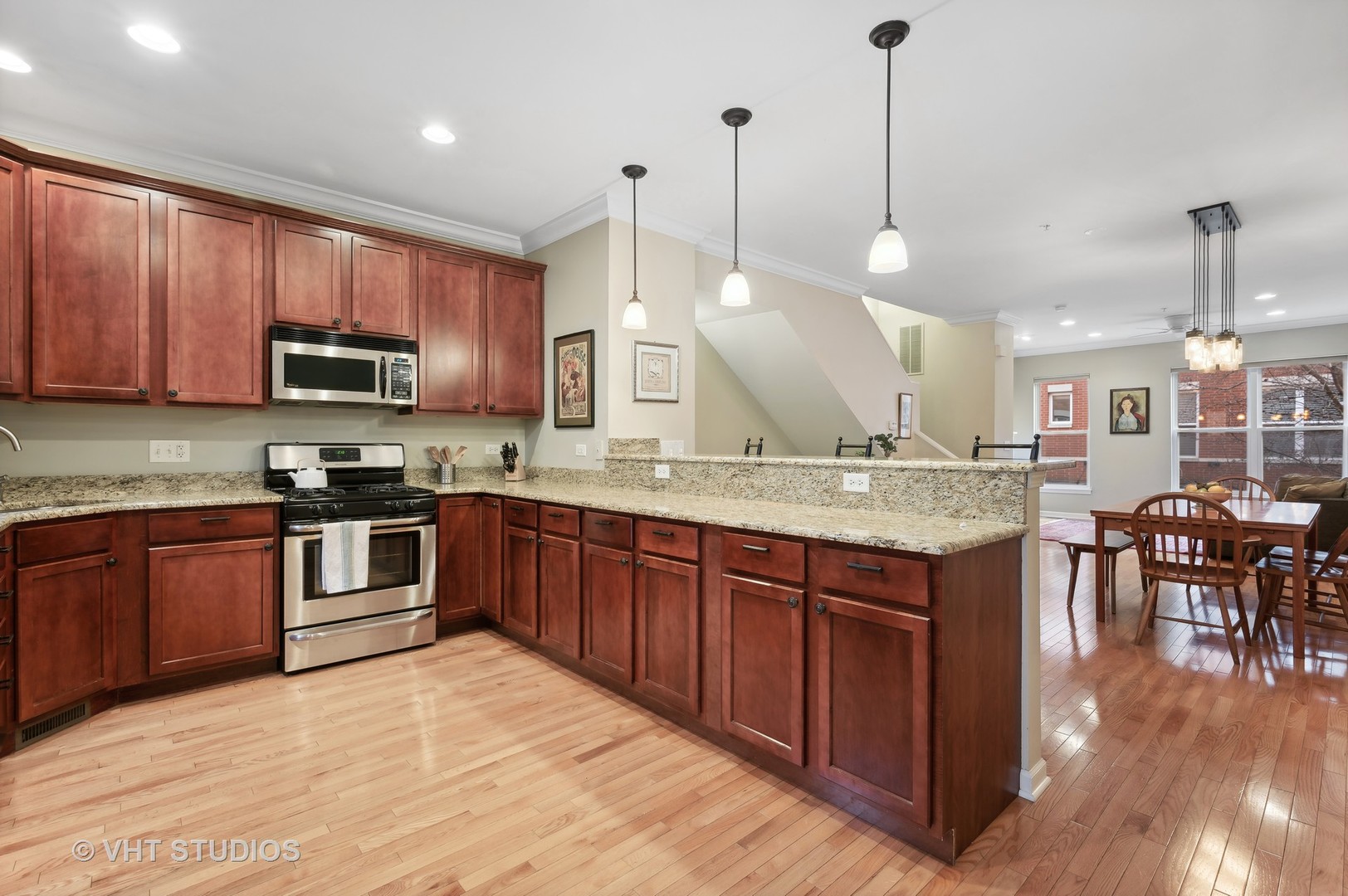 529 Chicago Avenue Unit: H