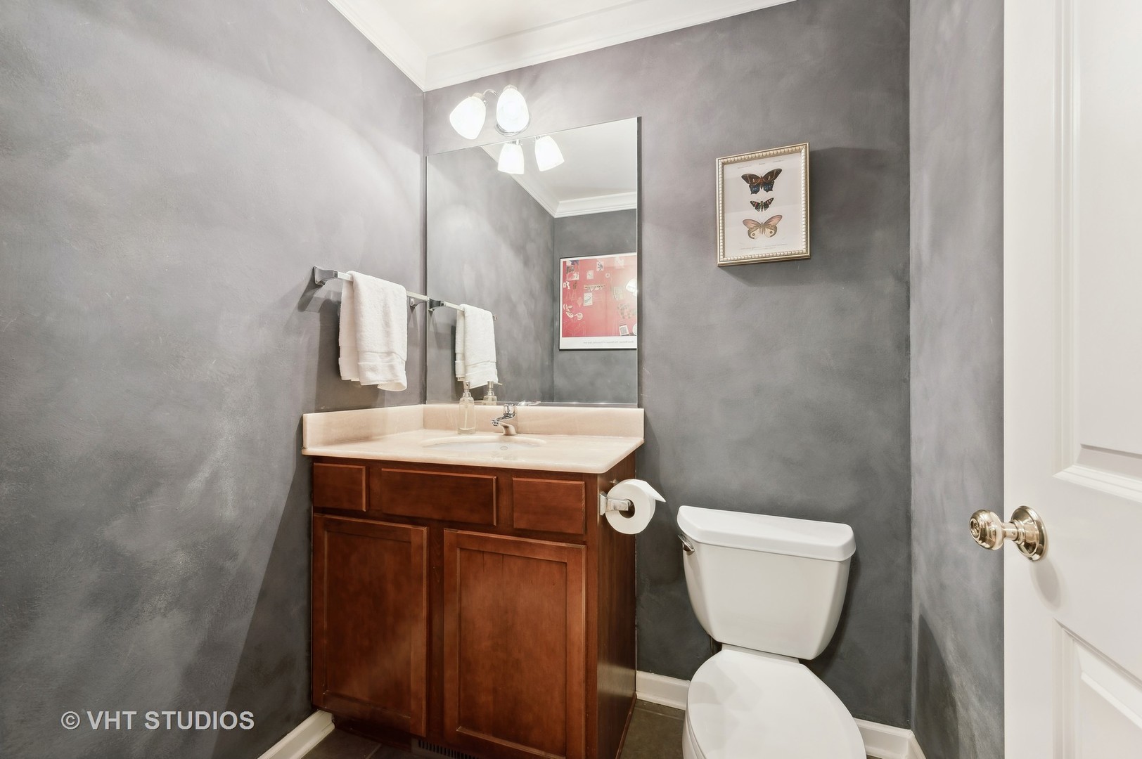 529 Chicago Avenue Unit: H