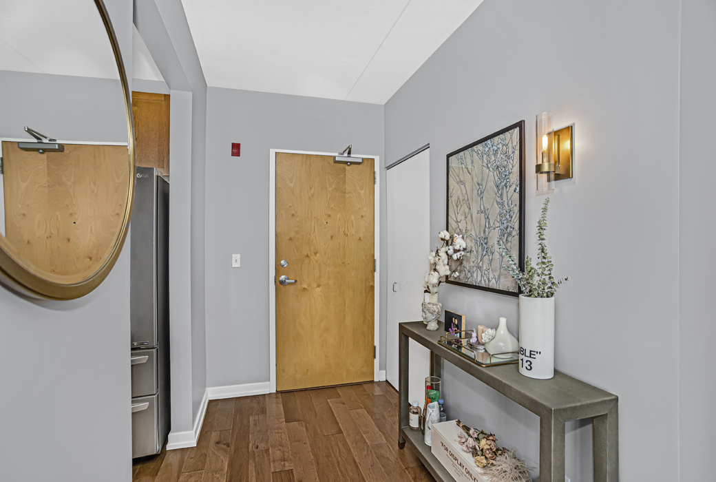 900 CHICAGO Avenue Unit: 415
