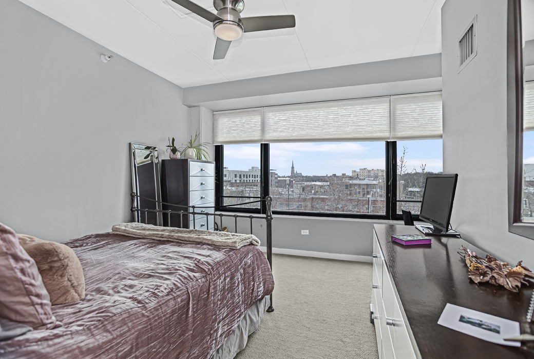 900 CHICAGO Avenue Unit: 415