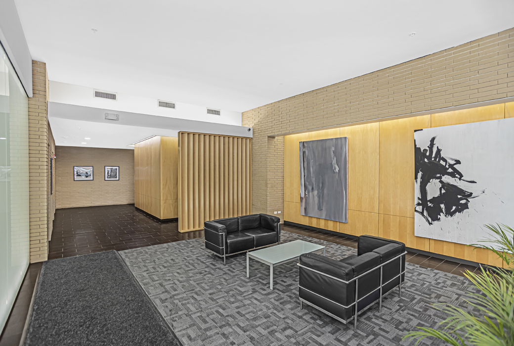 900 CHICAGO Avenue Unit: 415