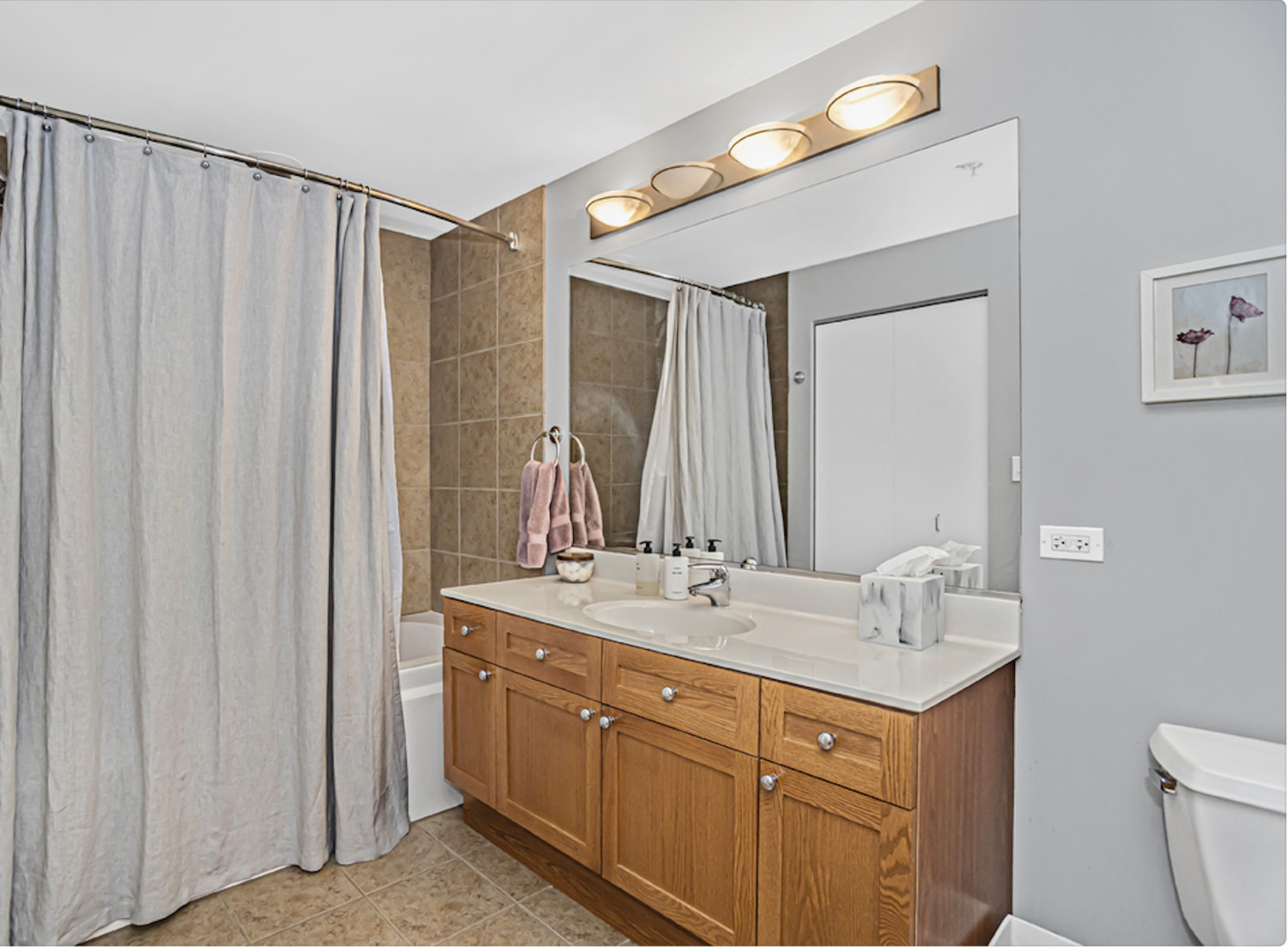 900 CHICAGO Avenue Unit: 415