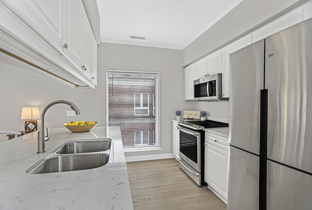 1421 Sherman Avenue Unit: 605