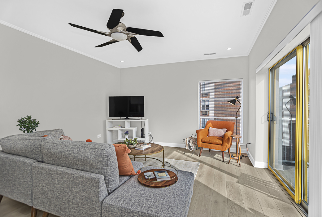 1421 Sherman Avenue Unit: 605