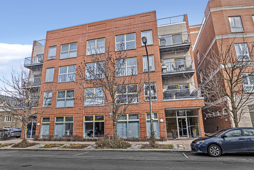 1421 Sherman Avenue Unit: 605