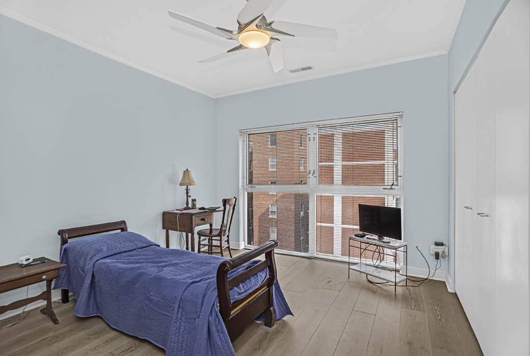 1421 Sherman Avenue Unit: 605