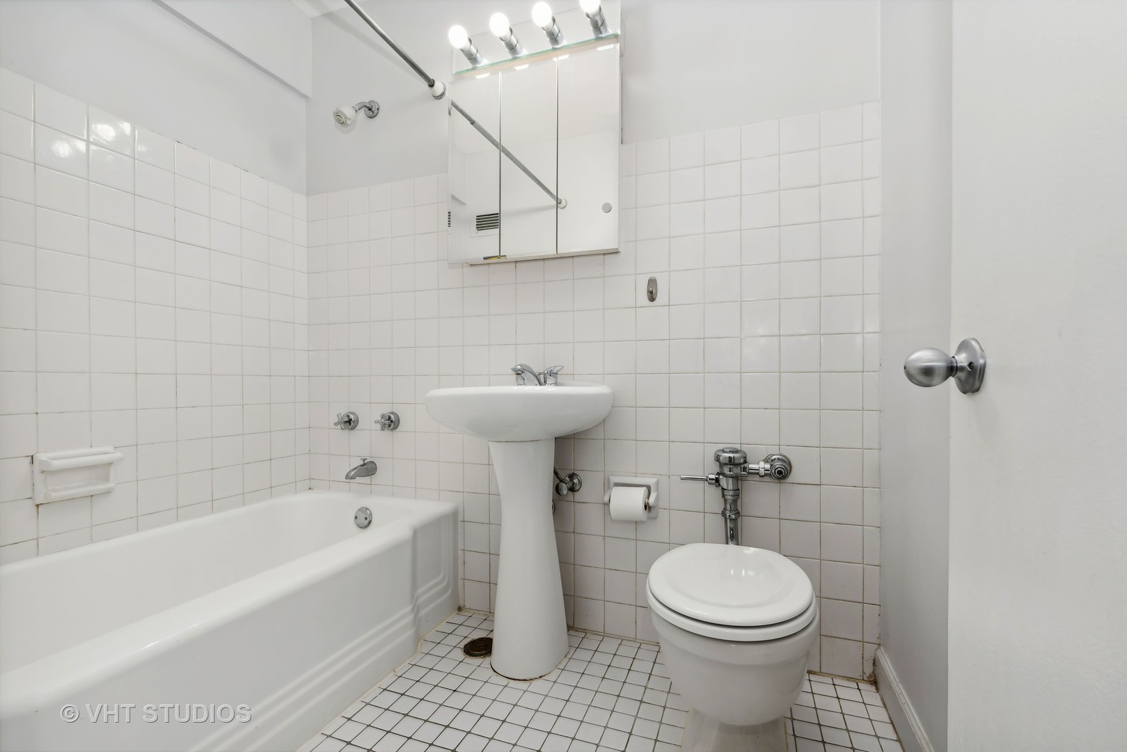 4980 N Marine Drive Unit: 1001