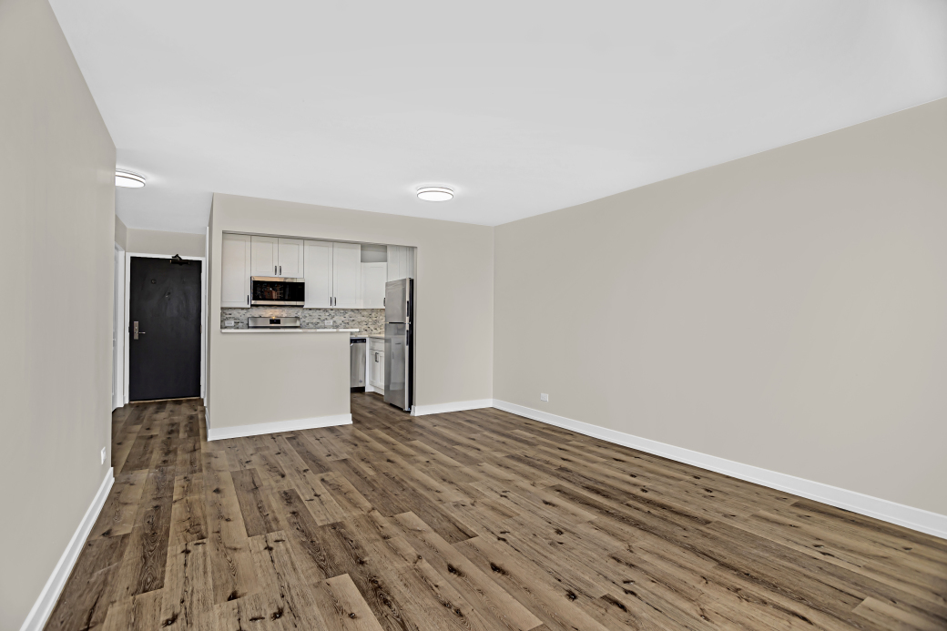 3930 N PINE GROVE Avenue Unit: 709