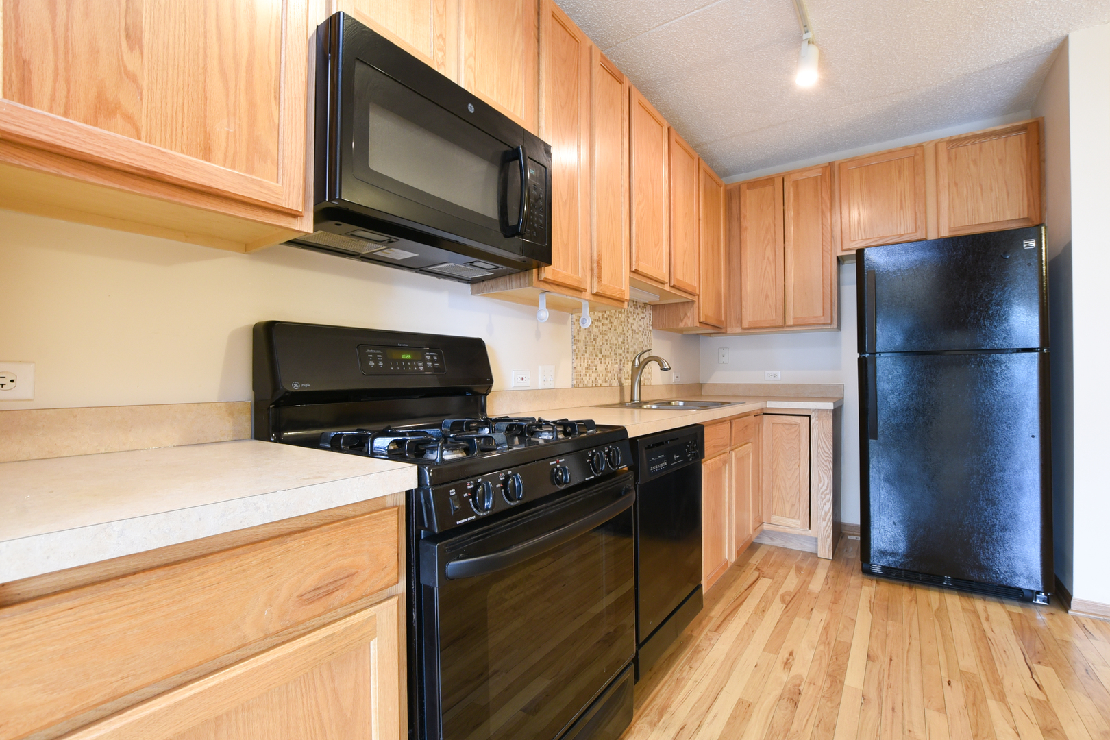 515 Main Street Unit: 707