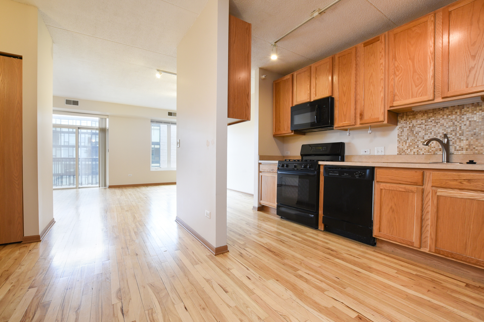 515 Main Street Unit: 707