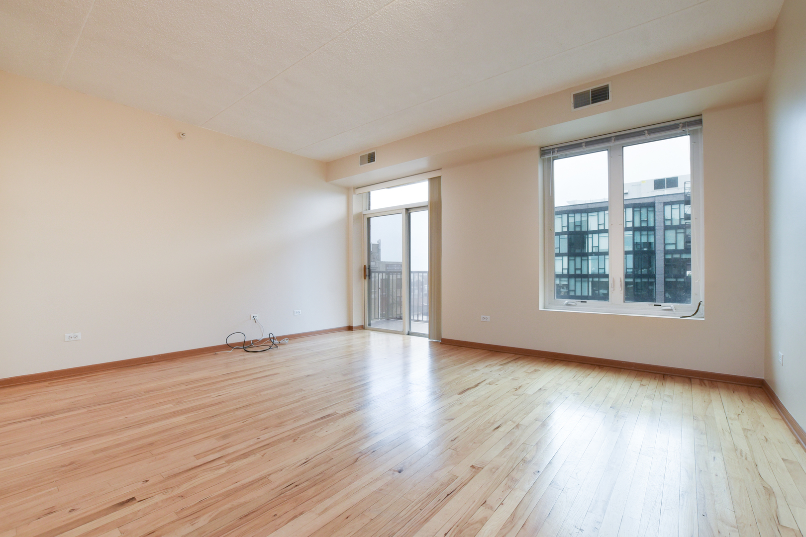 515 Main Street Unit: 707