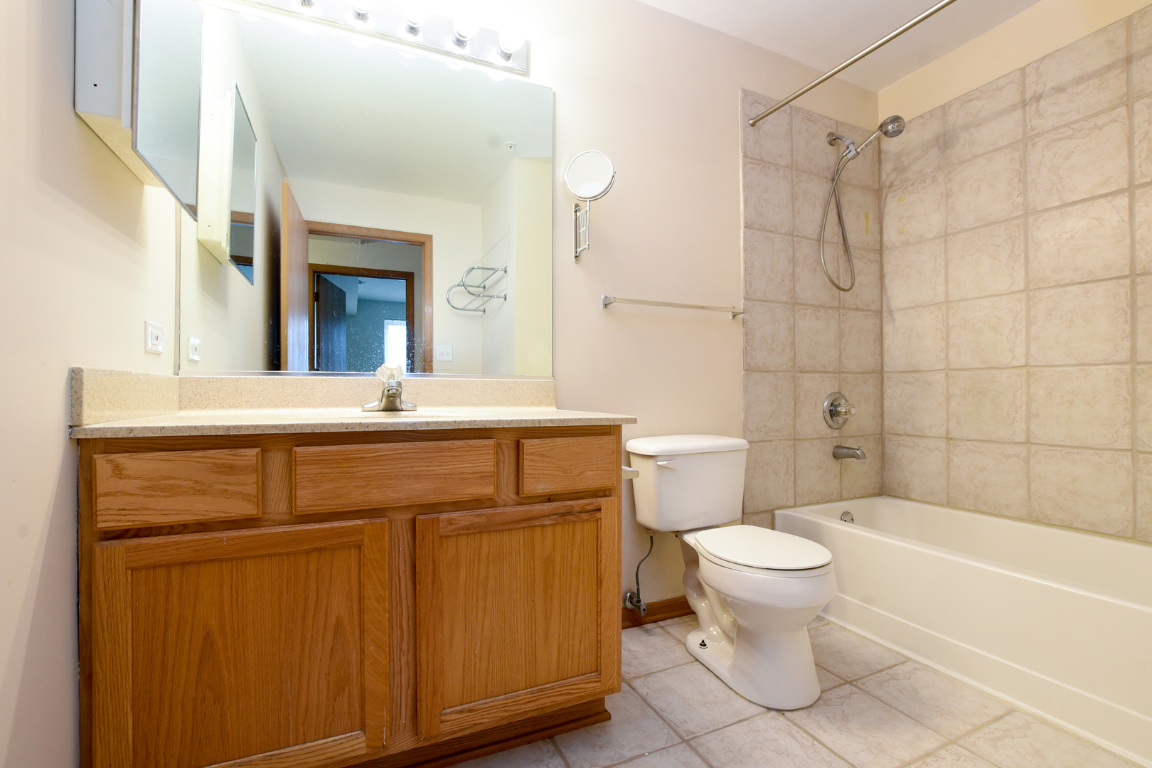 515 Main Street Unit: 707