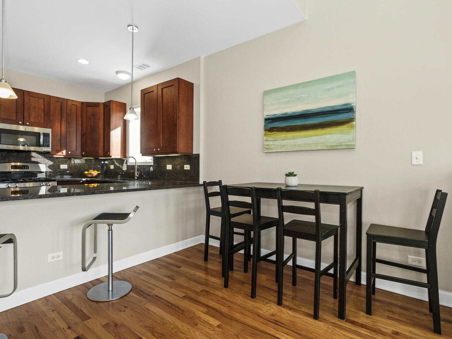 4135 N Kedvale Avenue Unit: 402