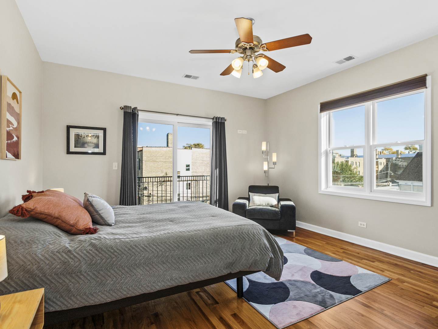 4135 N Kedvale Avenue Unit: 402