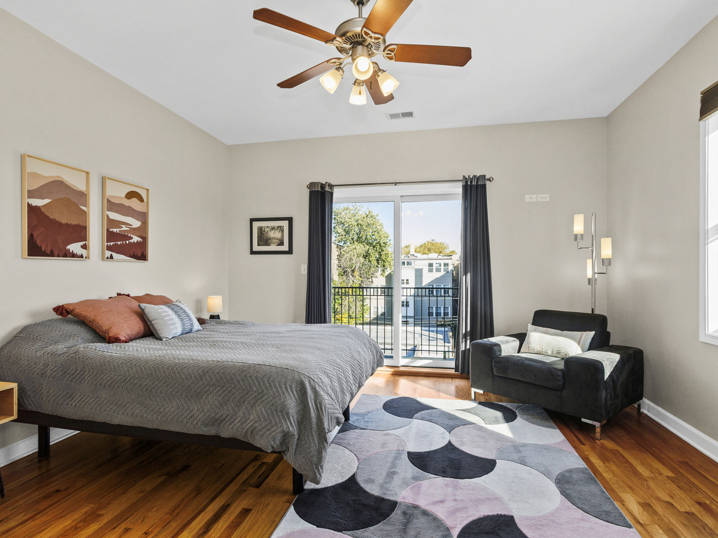 4135 N Kedvale Avenue Unit: 402