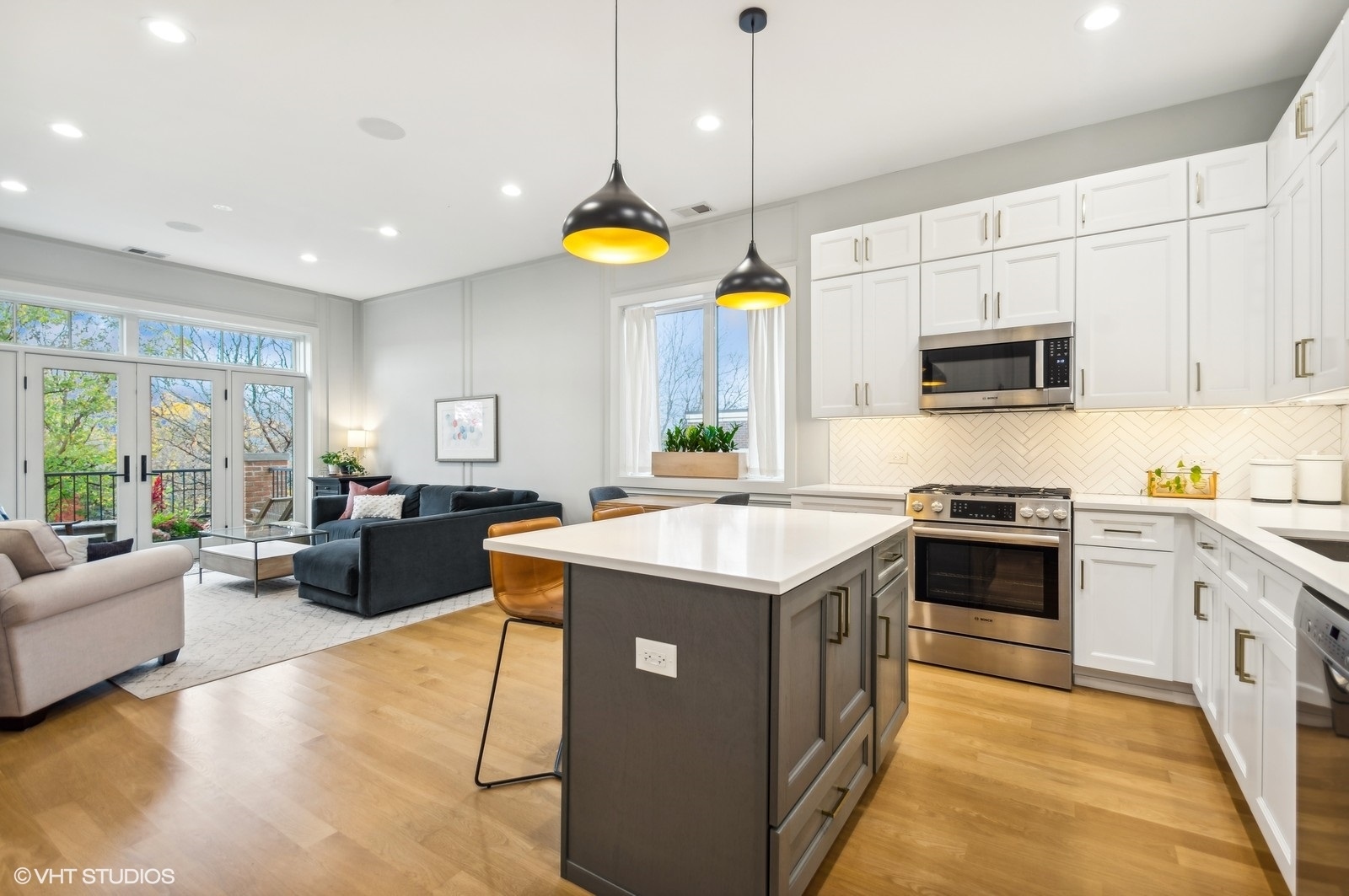 1717 N Humboldt Boulevard Unit: 3N