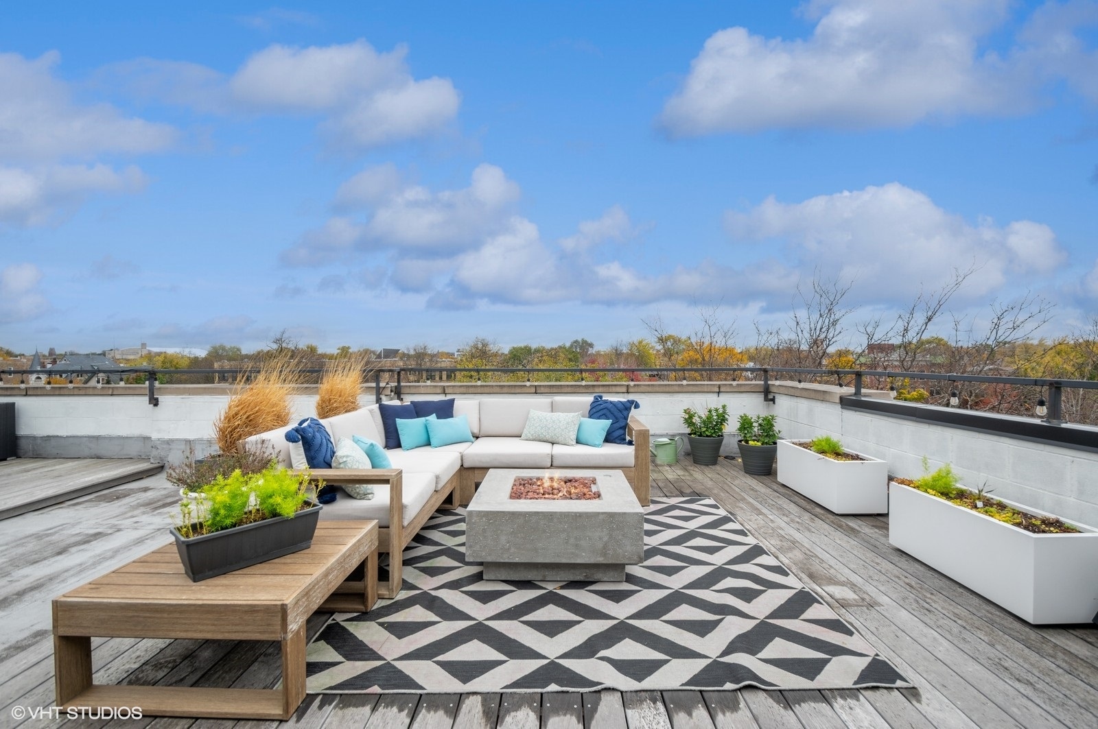 1717 N Humboldt Boulevard Unit: 3N