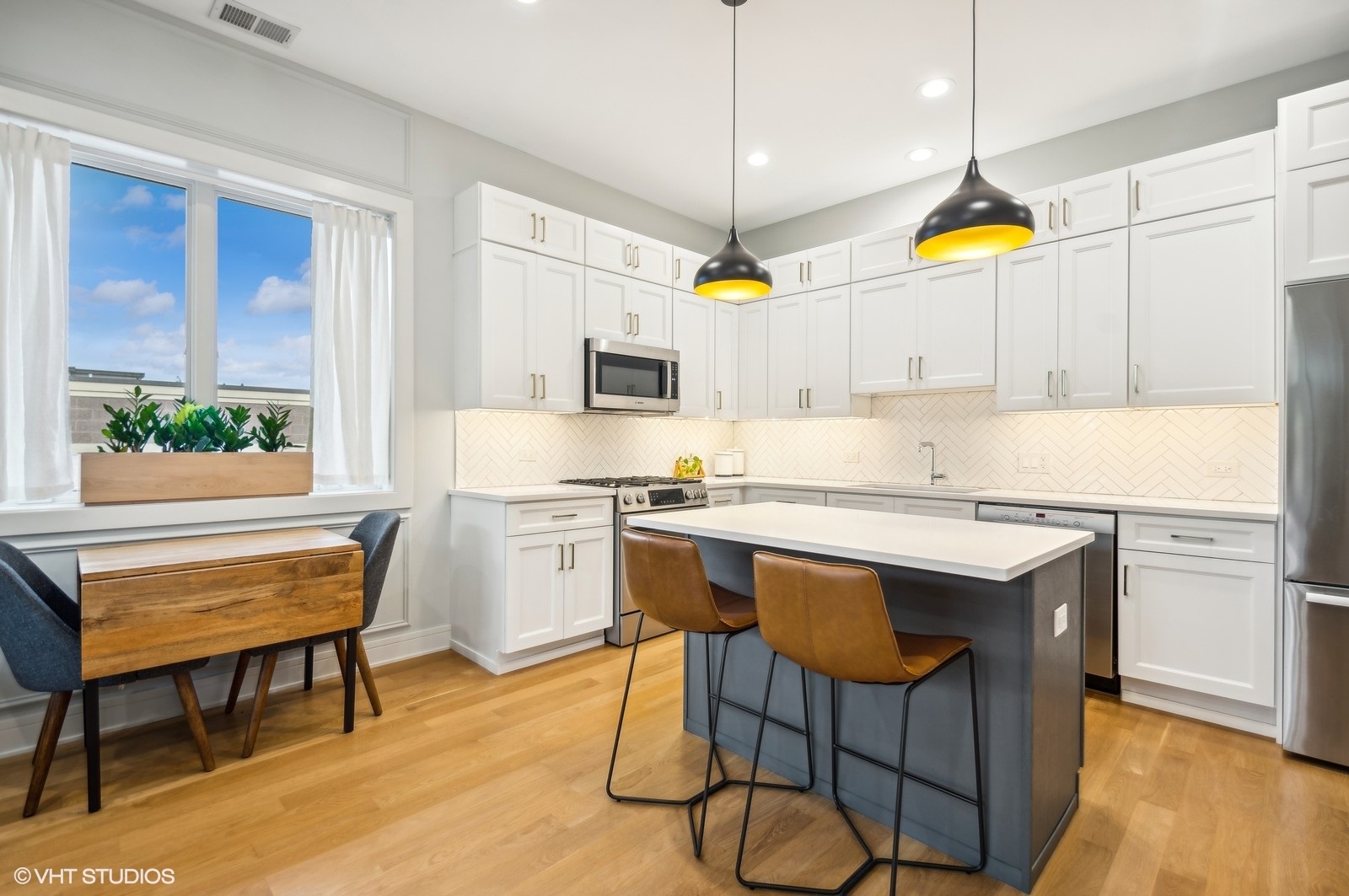 1717 N Humboldt Boulevard Unit: 3N