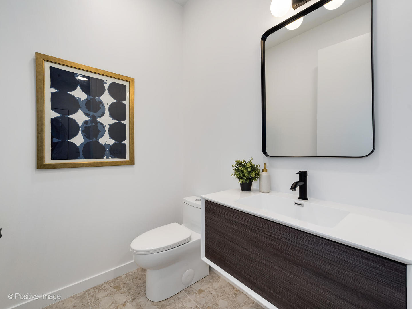 2354 W Farragut Avenue Unit: PH-402