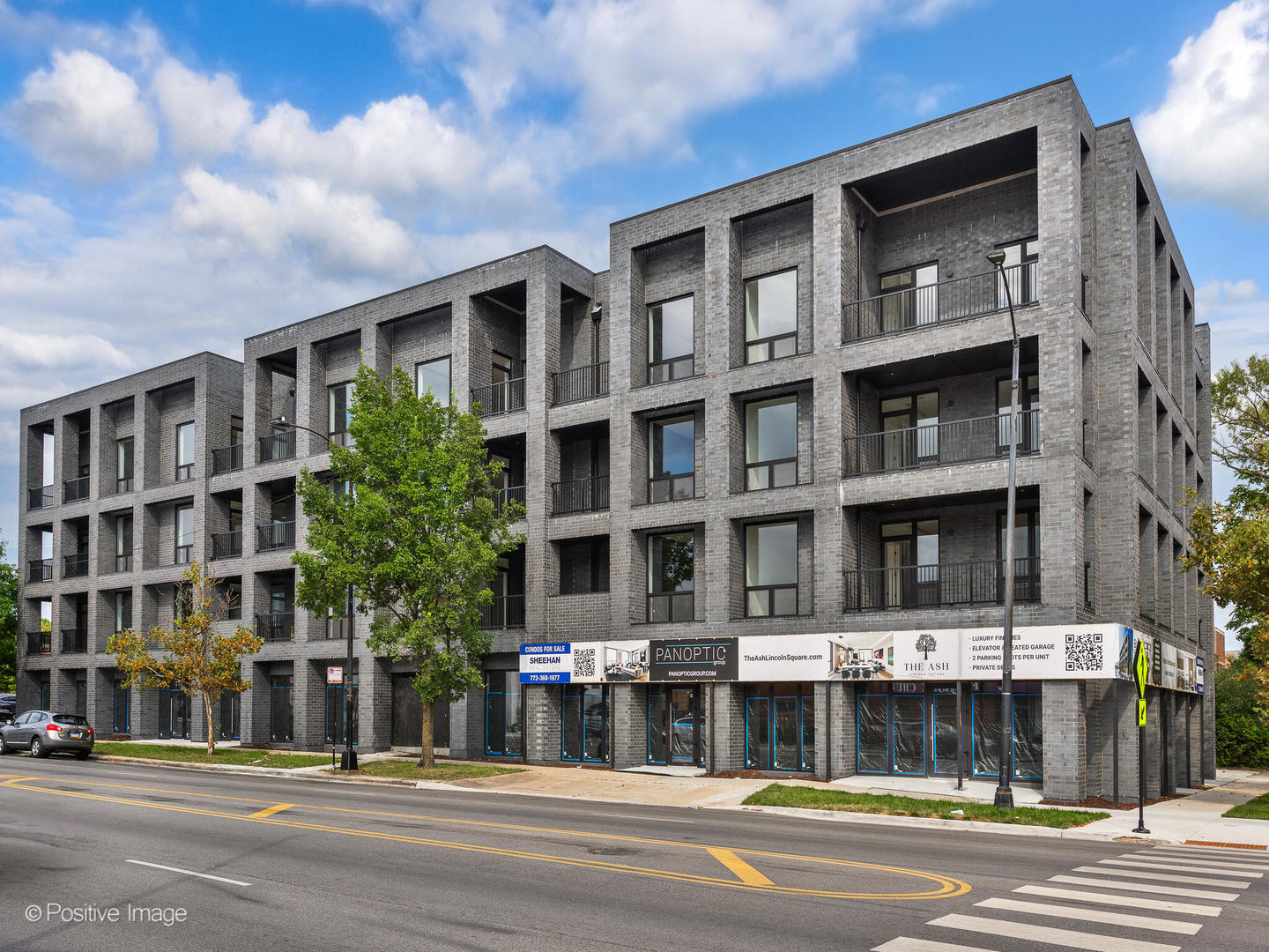2354 W Farragut Avenue Unit: PH-402
