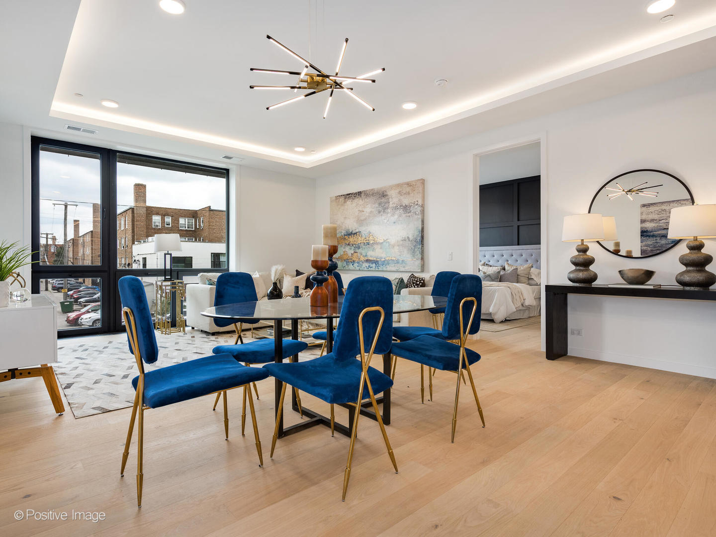 2354 W Farragut Avenue Unit: PH-402