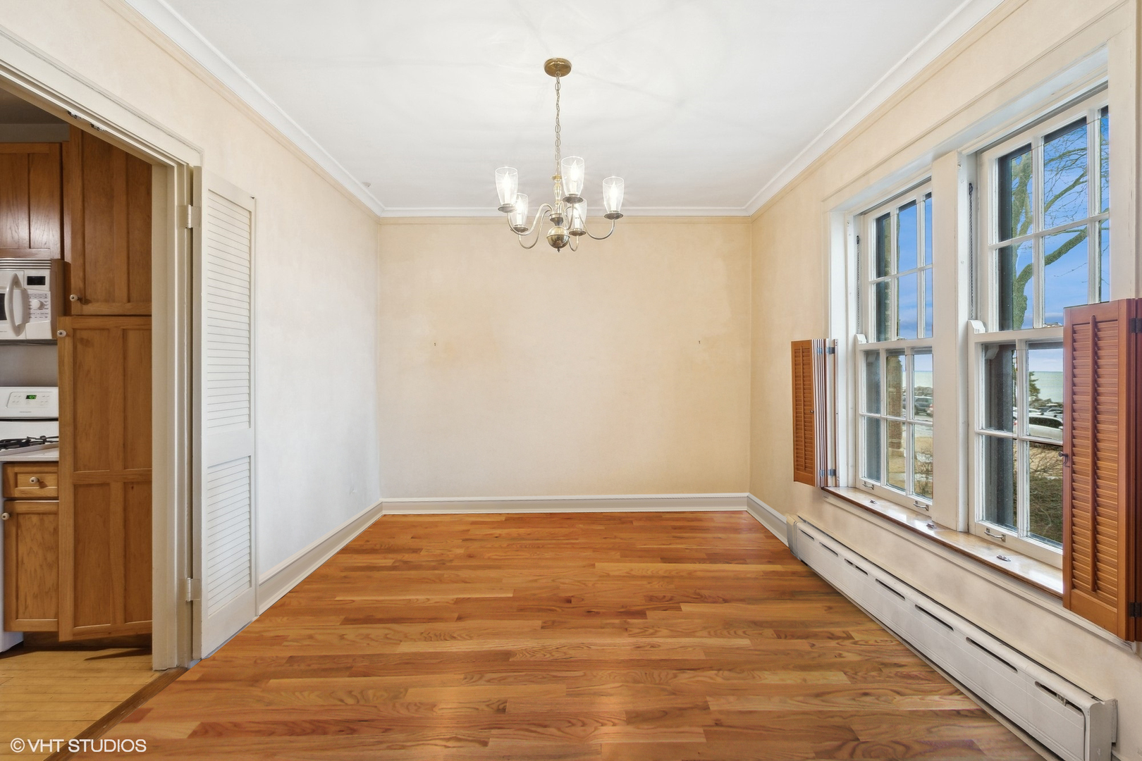 576 Sheridan Square Unit: 1