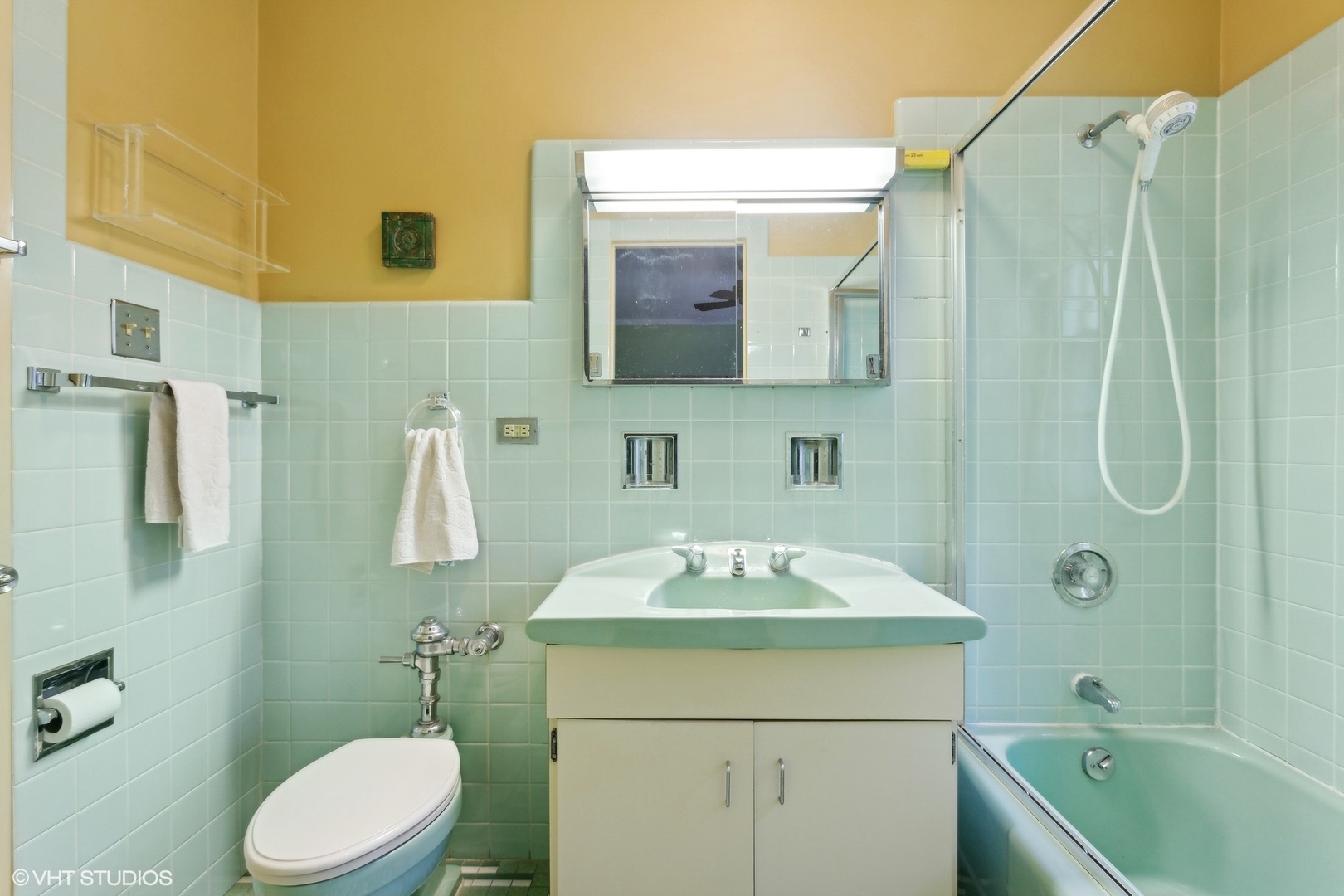 576 Sheridan Square Unit: 1