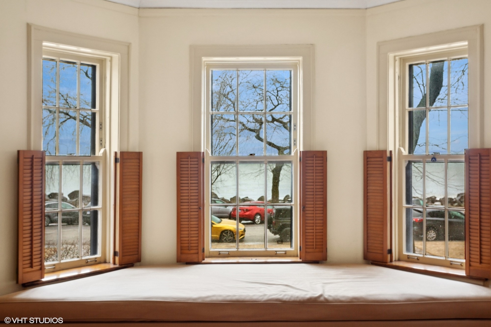 576 Sheridan Square Unit: 1