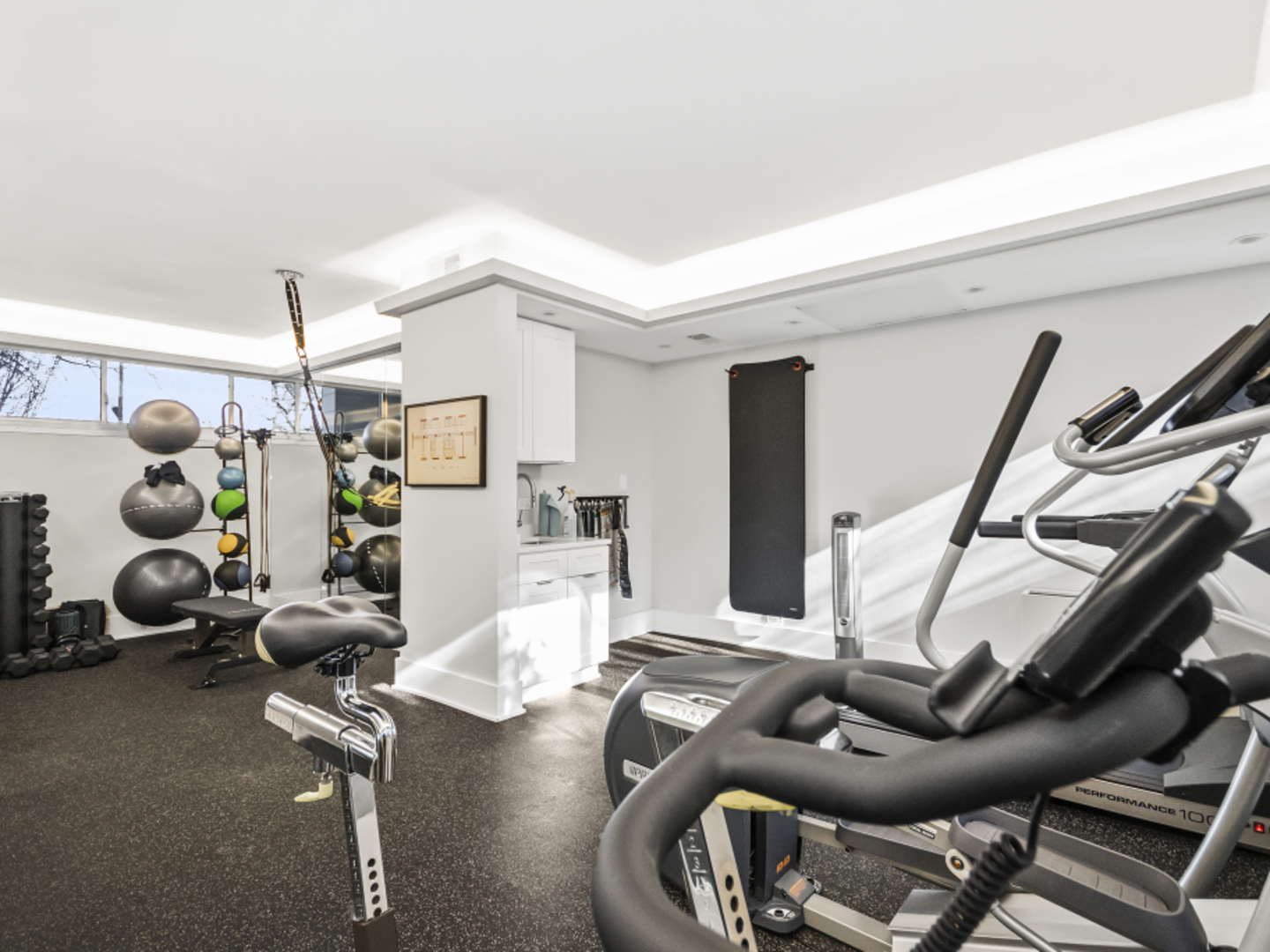 1555 N Dearborn Parkway Unit: 18D