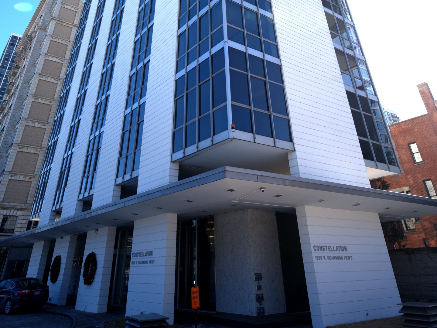 1555 N Dearborn Parkway Unit: 18D