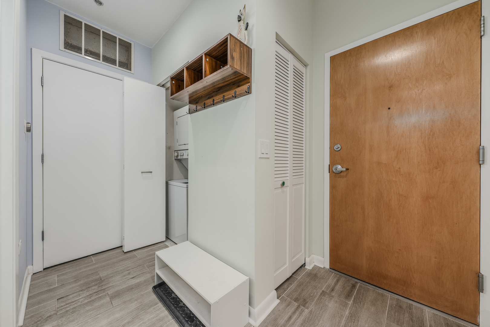 1210 Chicago Avenue Unit: 405A