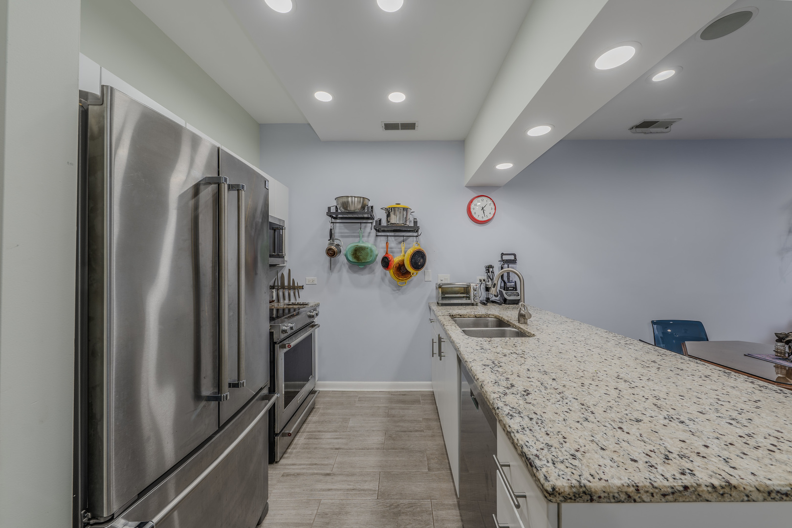 1210 Chicago Avenue Unit: 405A