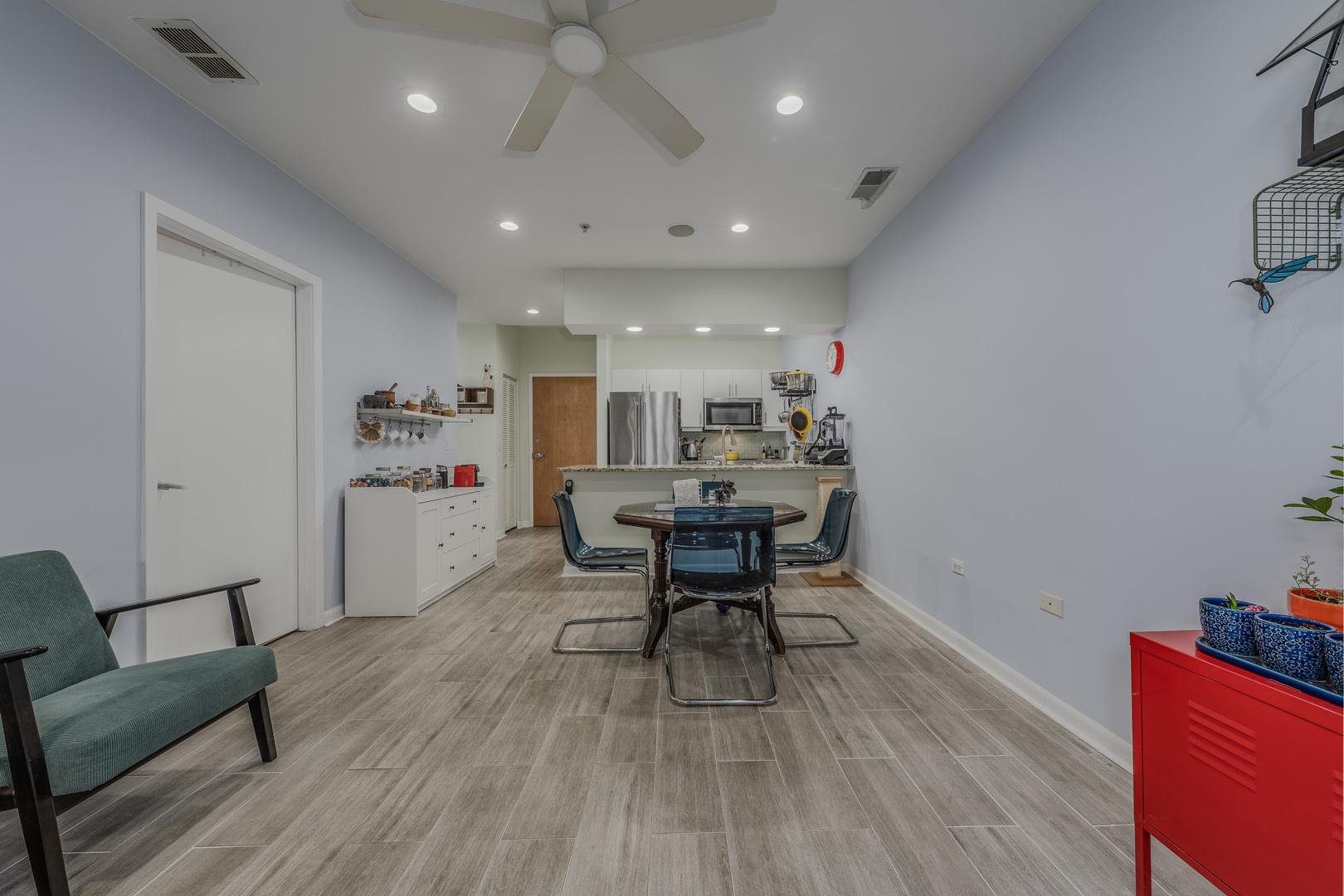 1210 Chicago Avenue Unit: 405A