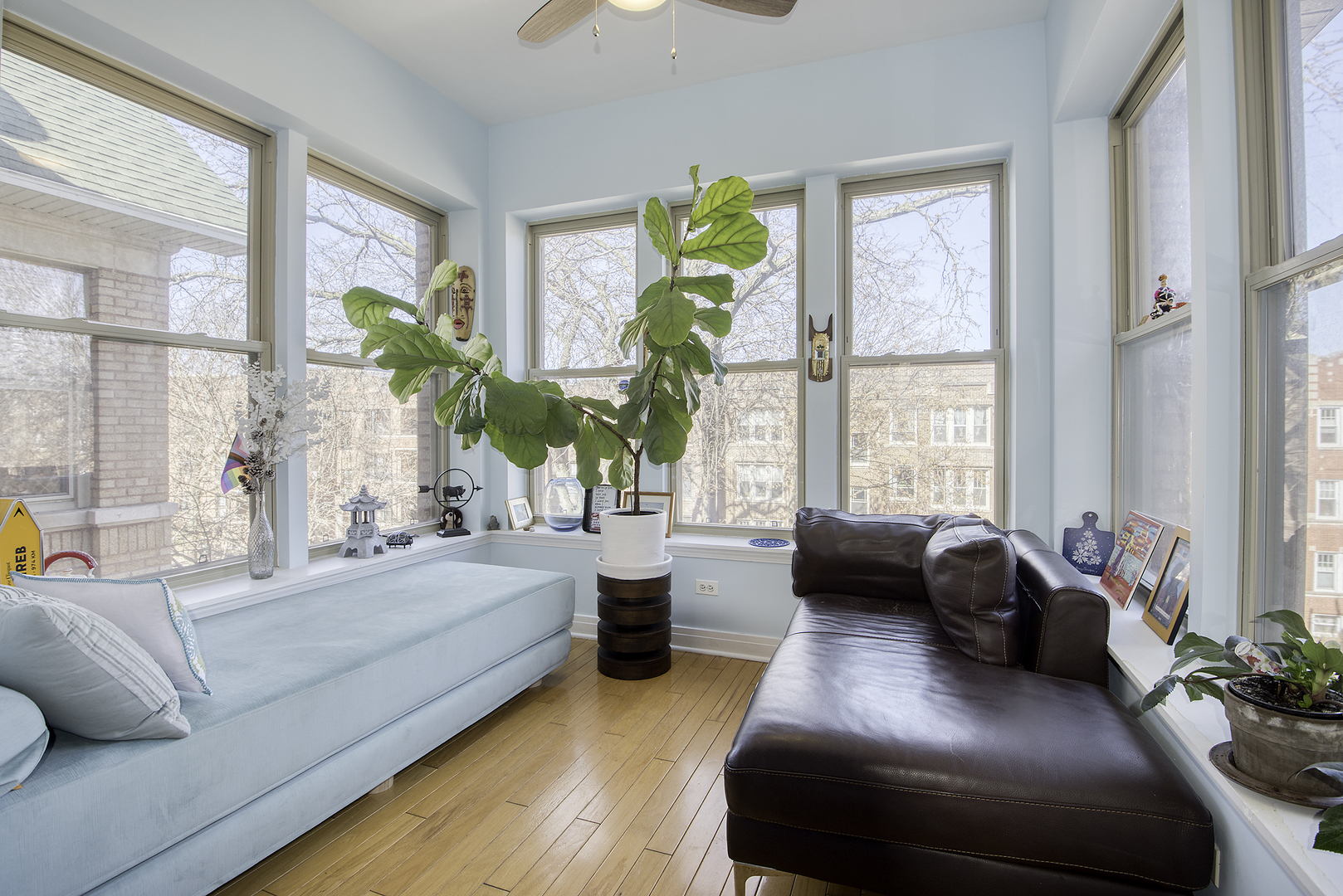 1325 W Albion Avenue Unit: 3