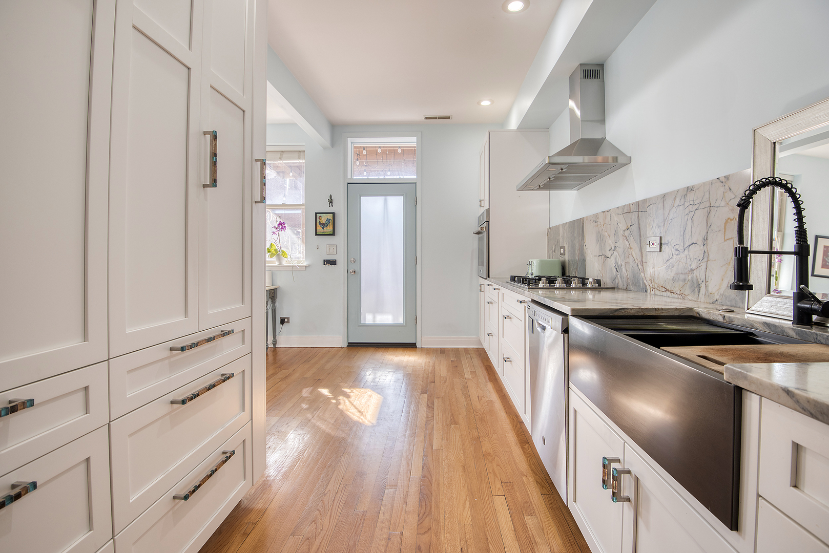 1325 W Albion Avenue Unit: 3